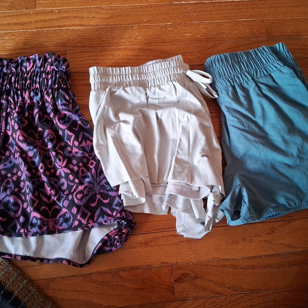 Women's Shorts Set - Picture 1 of 7